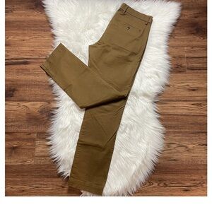 Gap Men’s Khaki